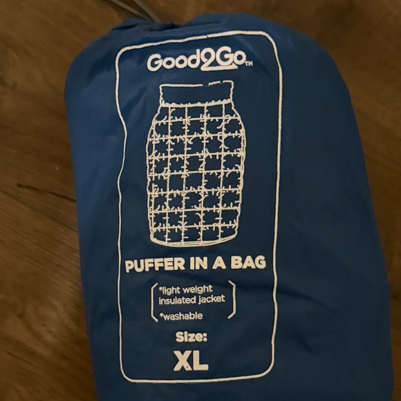 Good2Go Navy Dog puffer jacket with Storage Pouch - Picture 5 of 5